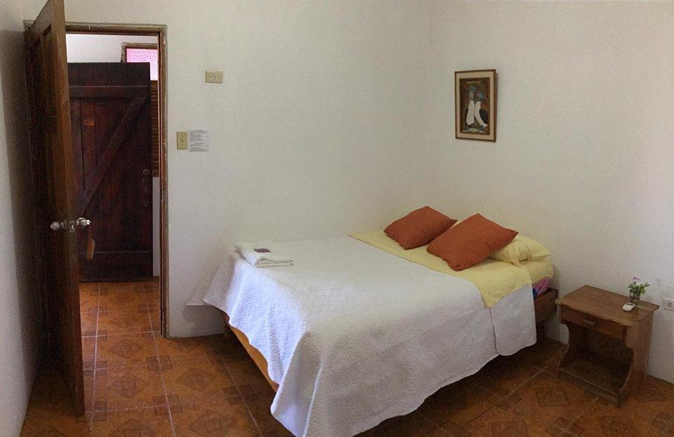 Hôtel Las Gardenias à Puerto Villamil Extérieur photo